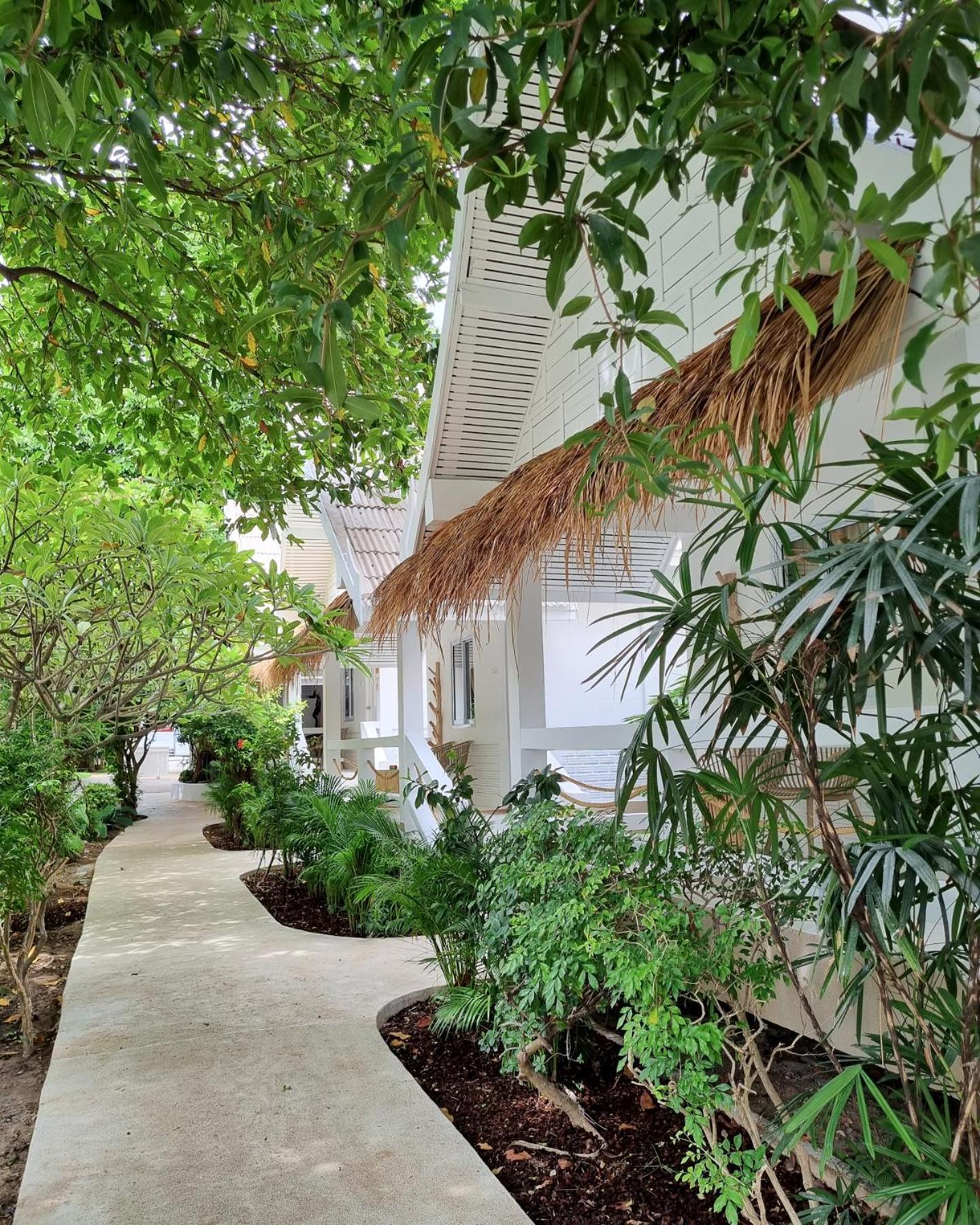 Elephant Beach Club & Resort Samui Chaweng  Exterior photo